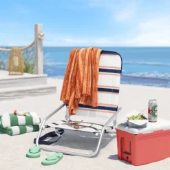 Cushioned Sand Chair With Carry Strap - Thresholdâ˘
