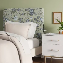 Twin Lia Square Stick-on-the-Wall Dorm Headboard USB - Thresholdâ˘